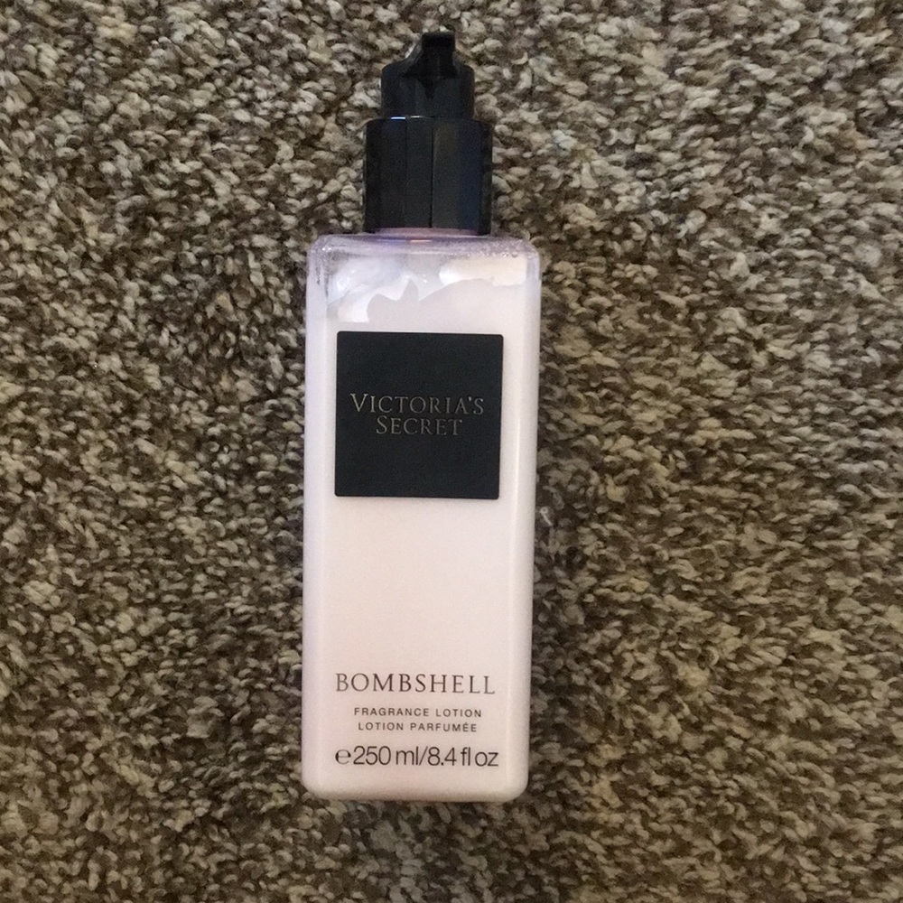 Victoria Secret bombshell